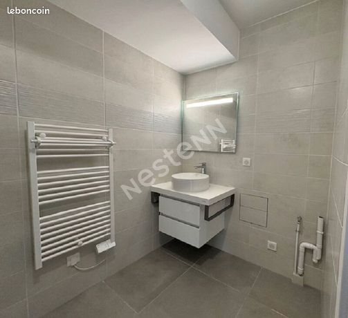 Appartement à louer, 37m², Marseille 8ème