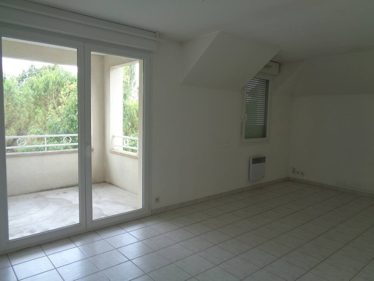 Appartement à louer, 51m², Saint-Pantaléon-de-Larche