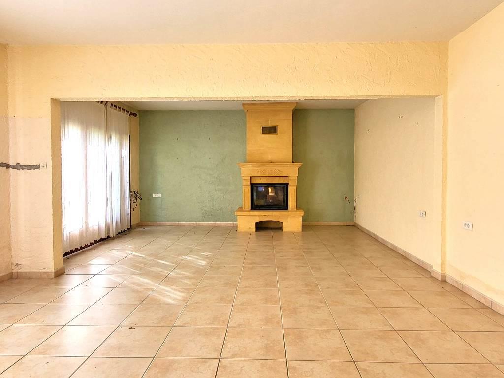 Purchase: House (24440)