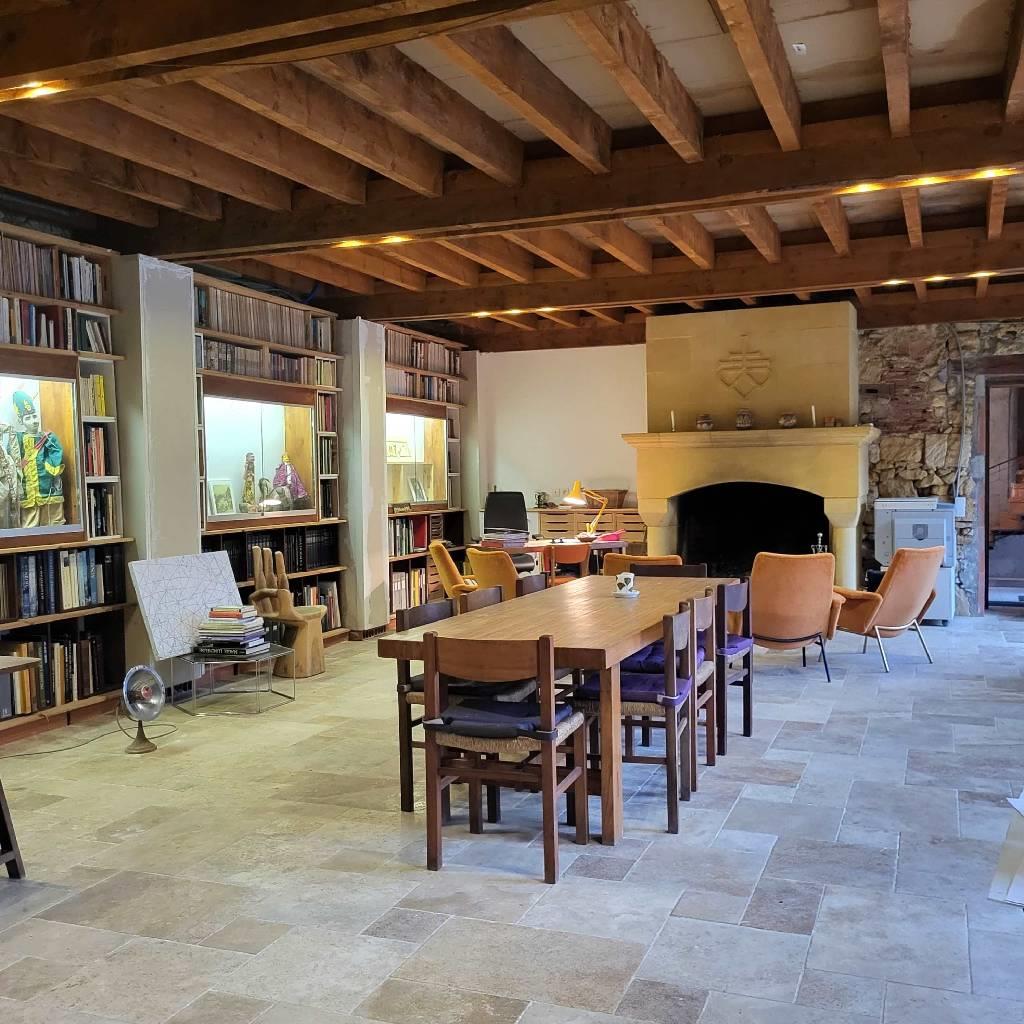 Purchase: House (24150)