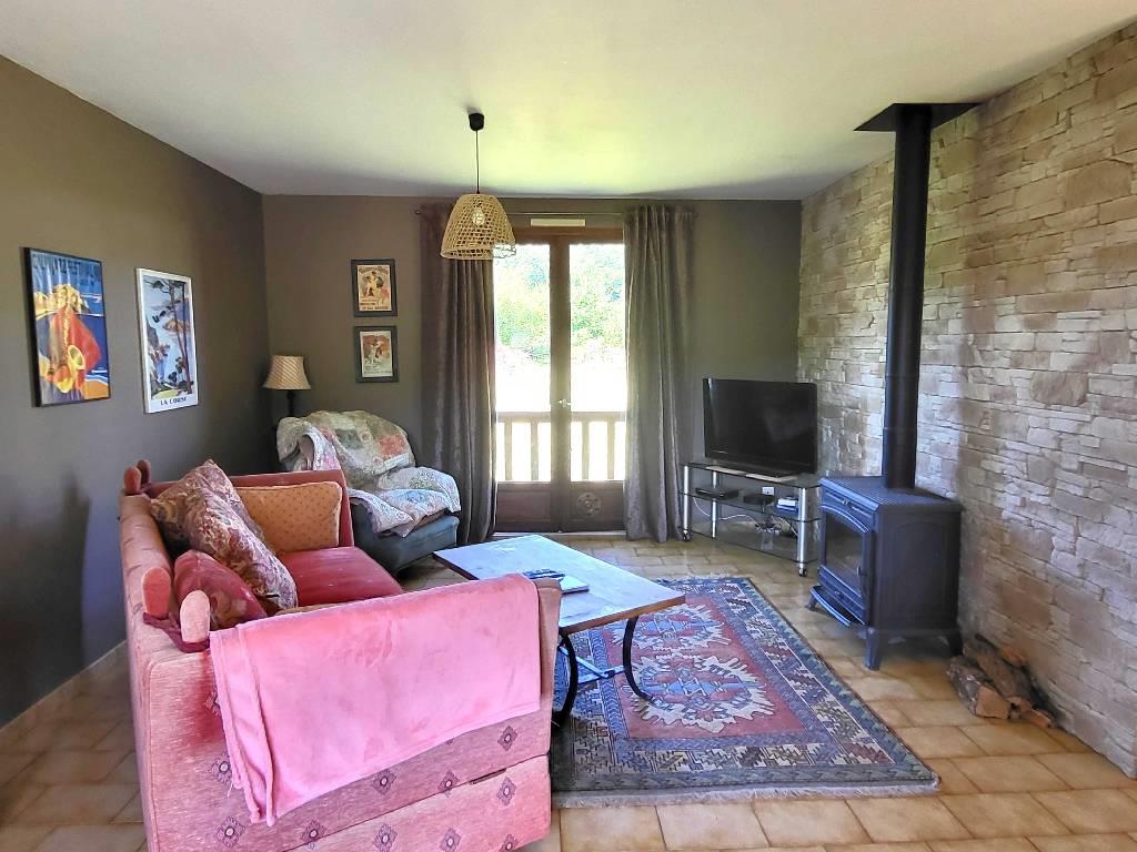 Purchase: House (24150)