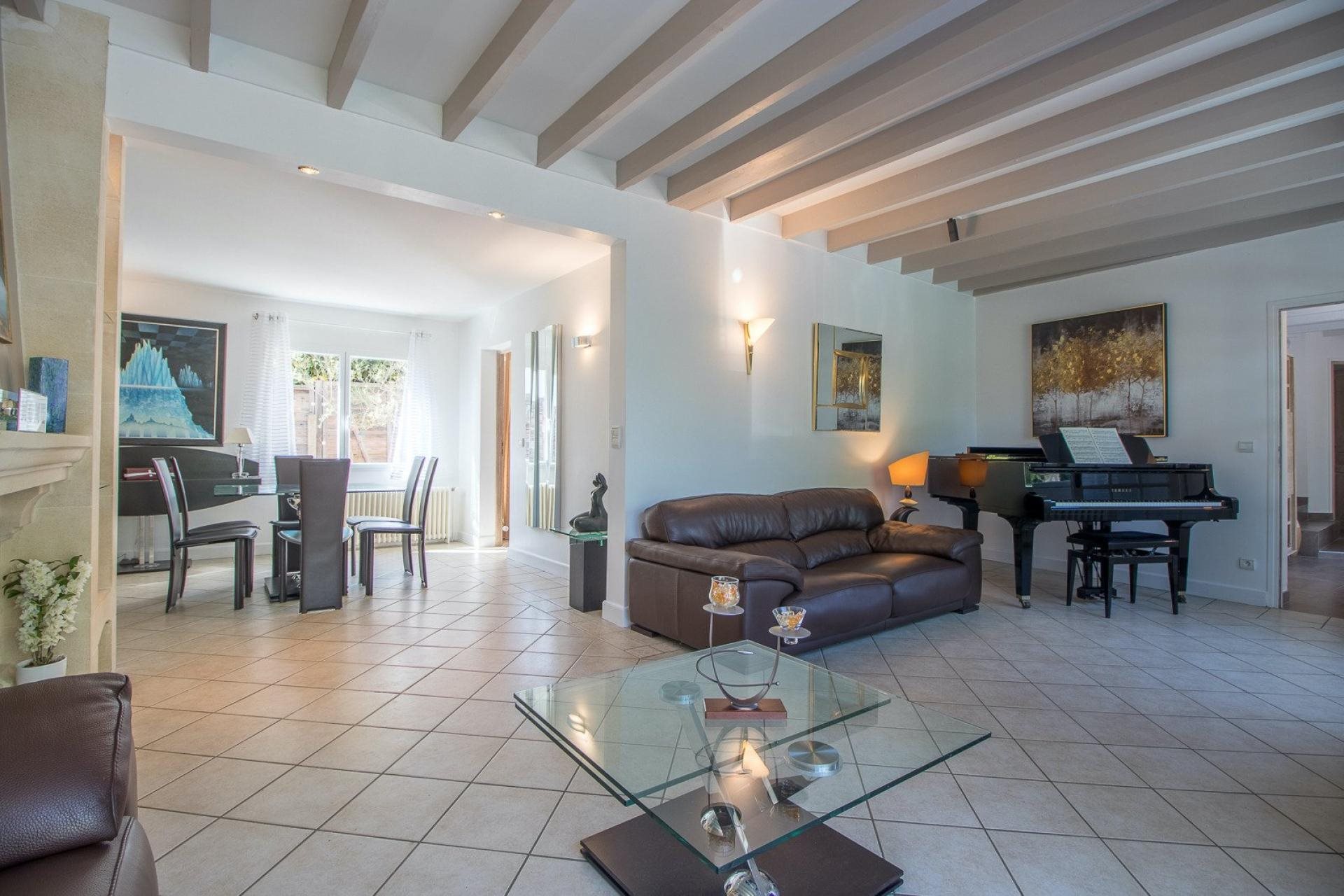 Maison à vendre, 190m², Le Mesnil-Saint-Denis