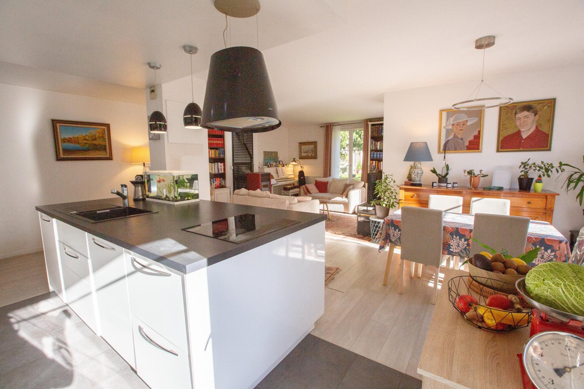 Appartement à vendre, 99m², Le Mesnil-Saint-Denis