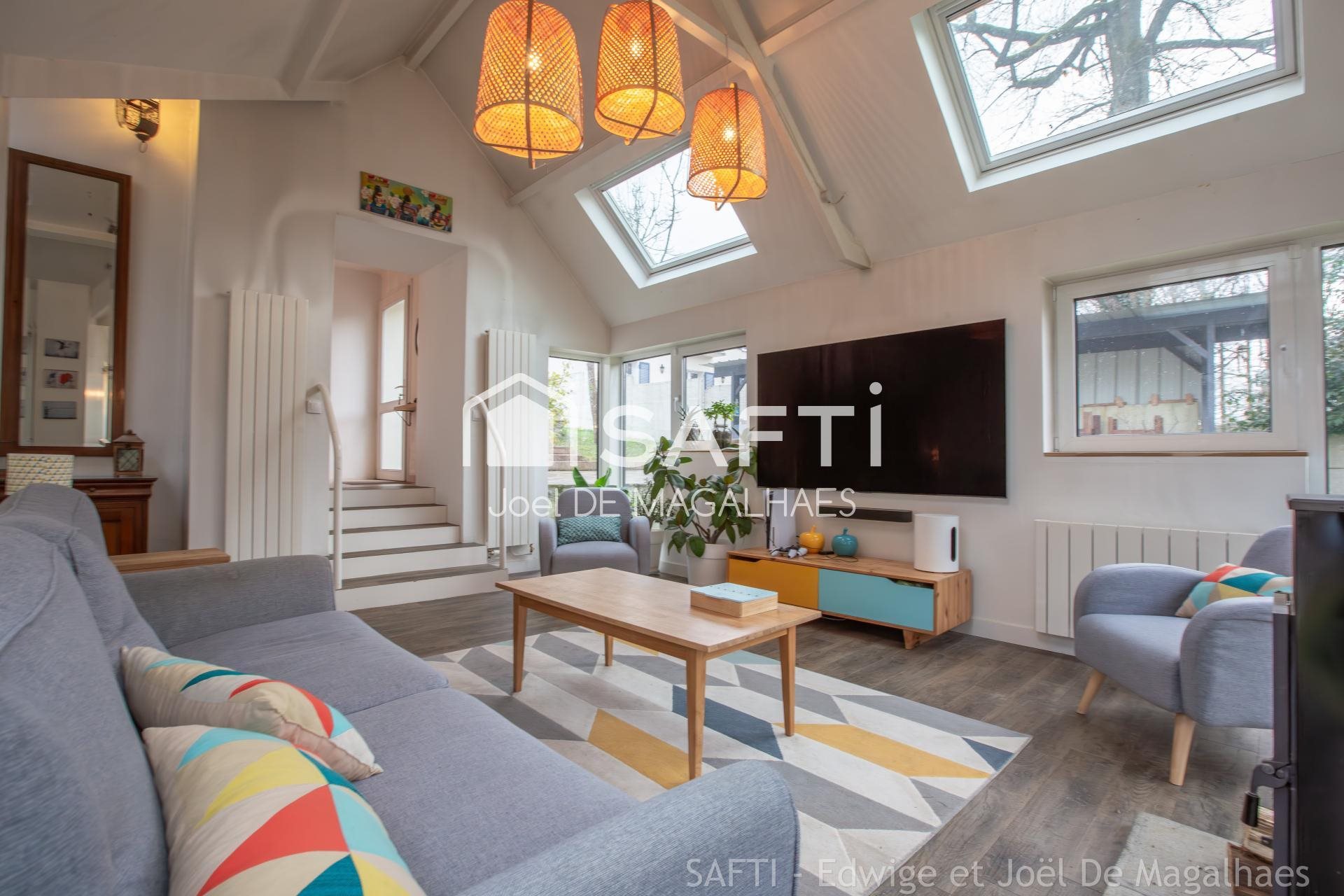 Maison à vendre, 140m², Le Mesnil-Saint-Denis