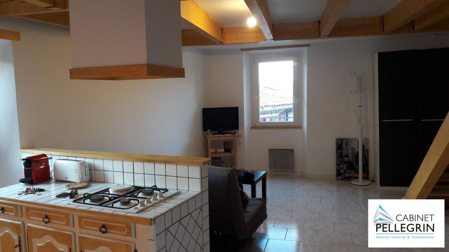 Appartement à louer, 40m², Simiane-Collongue
