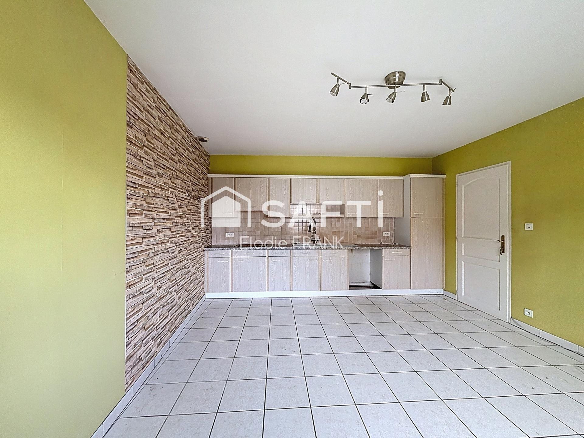 Maison à louer, 151m², Roussy-le-Village