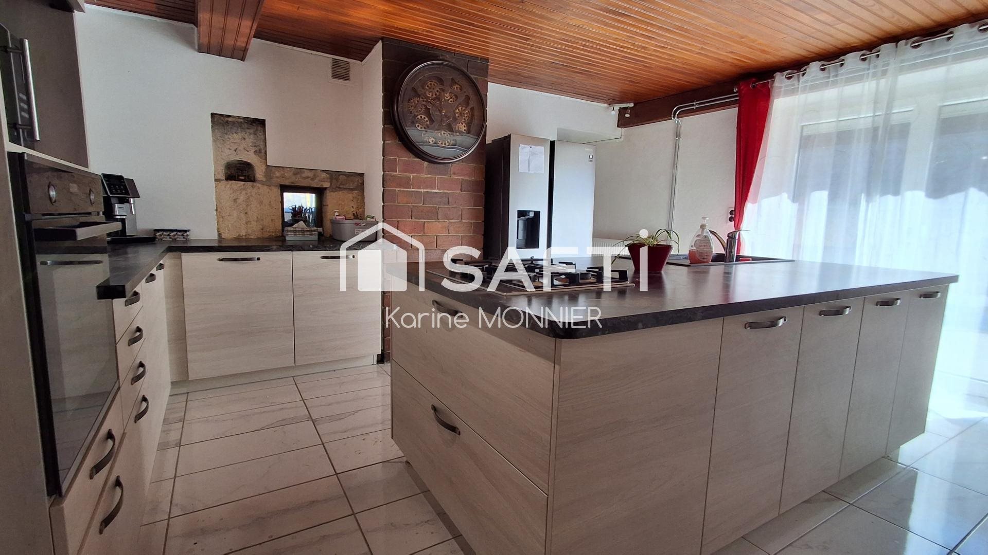 Maison à vendre, 202m², Champagnole