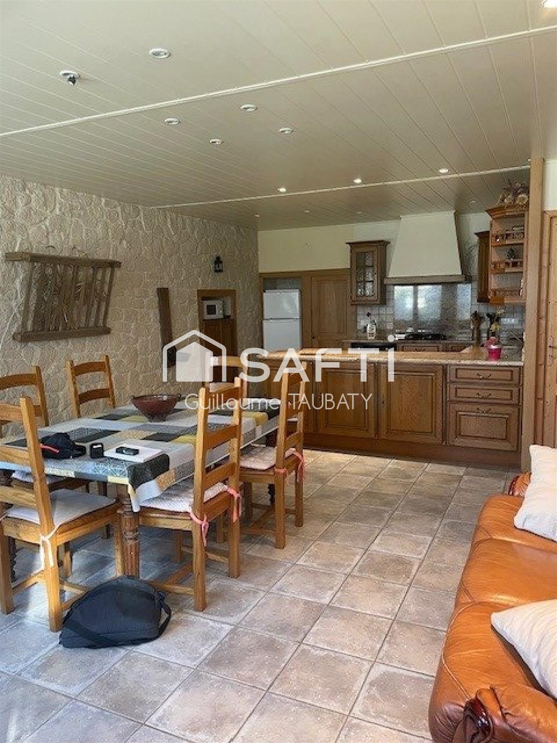 Maison à vendre, 170m², Reugney