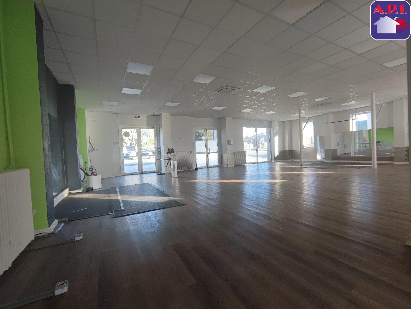 Maison à louer, 450m², Foix