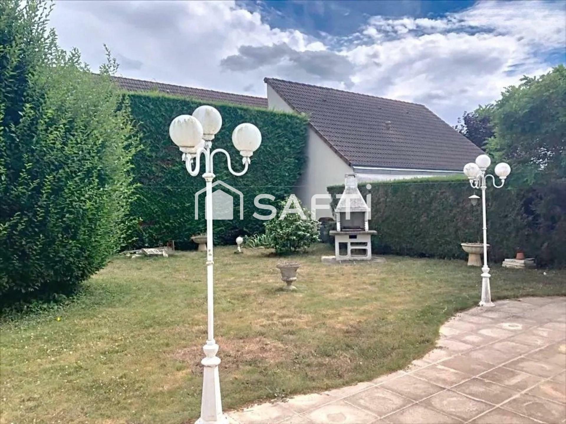 Maison à vendre, 210m², Saint-Sulpice-de-Pommeray