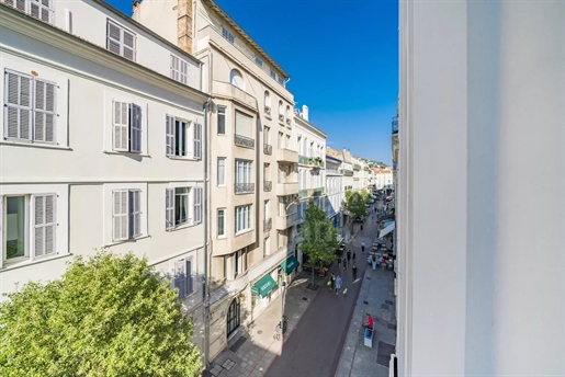 Cannes Centre - 3-bedroom apartment entirely renovated in the heart of Cannes