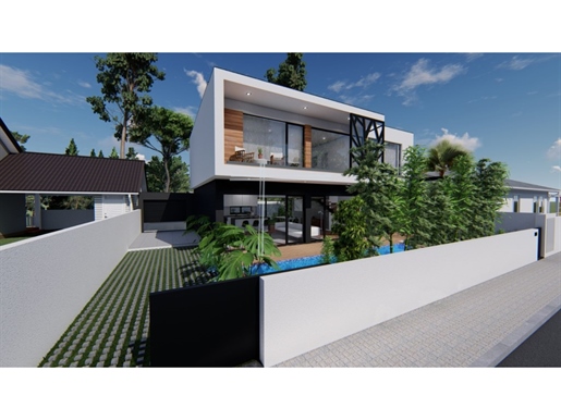 Semi-Detached house with garage and swimming pool - Quintinhas