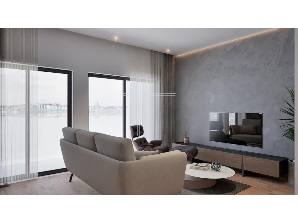 2+3 bedroom flat with balcony and parking for 1 car - Palhais