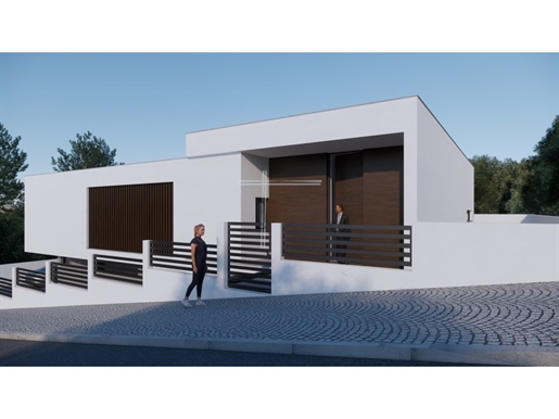 Land for construction of 3 bedroom single storey house - Alto do Indio