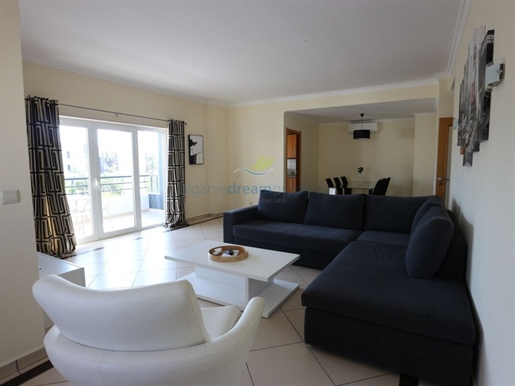 1 bedroom flat with pool in Albufeira