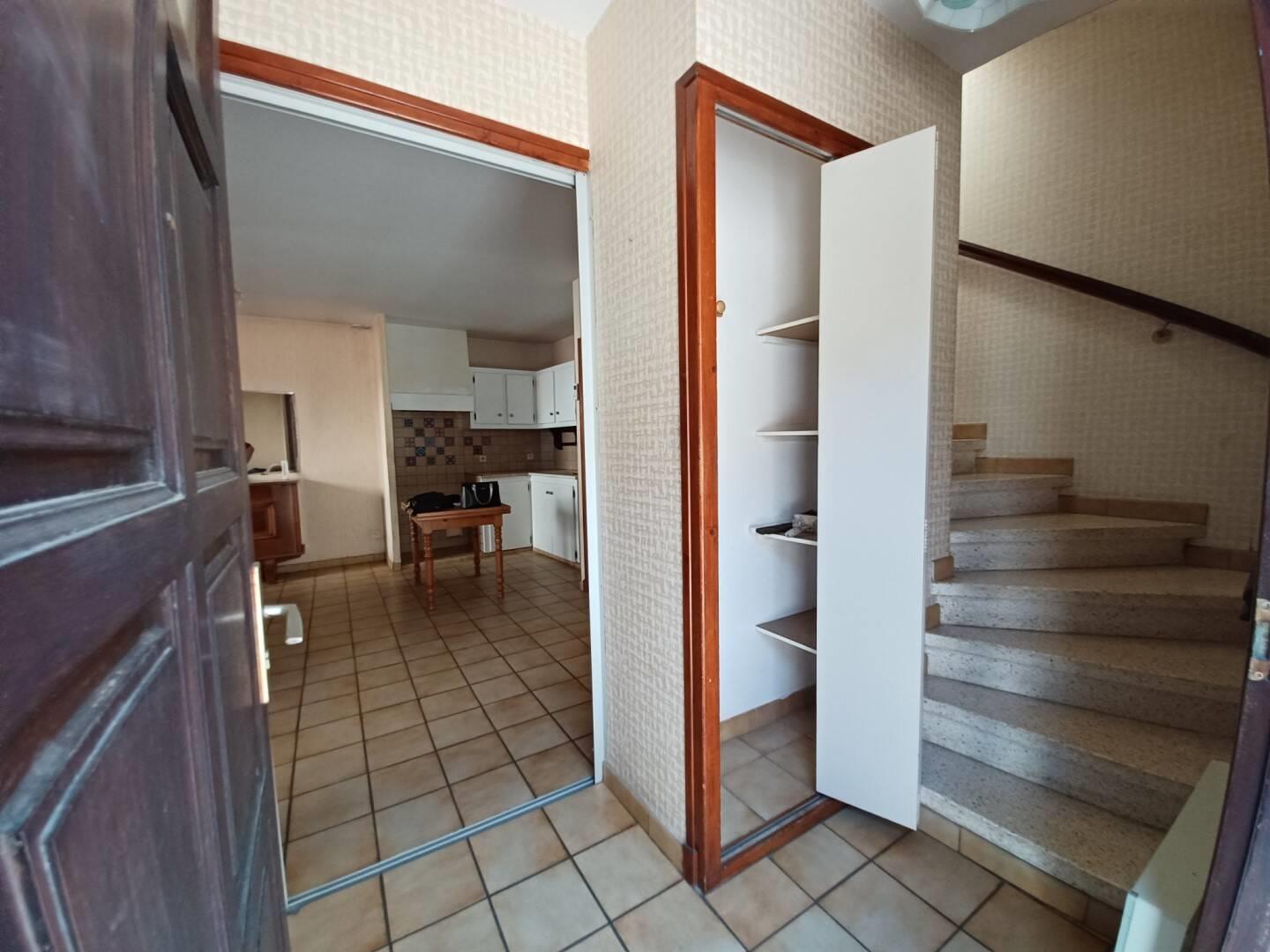 Maison à louer, 64m², Laure-Minervois