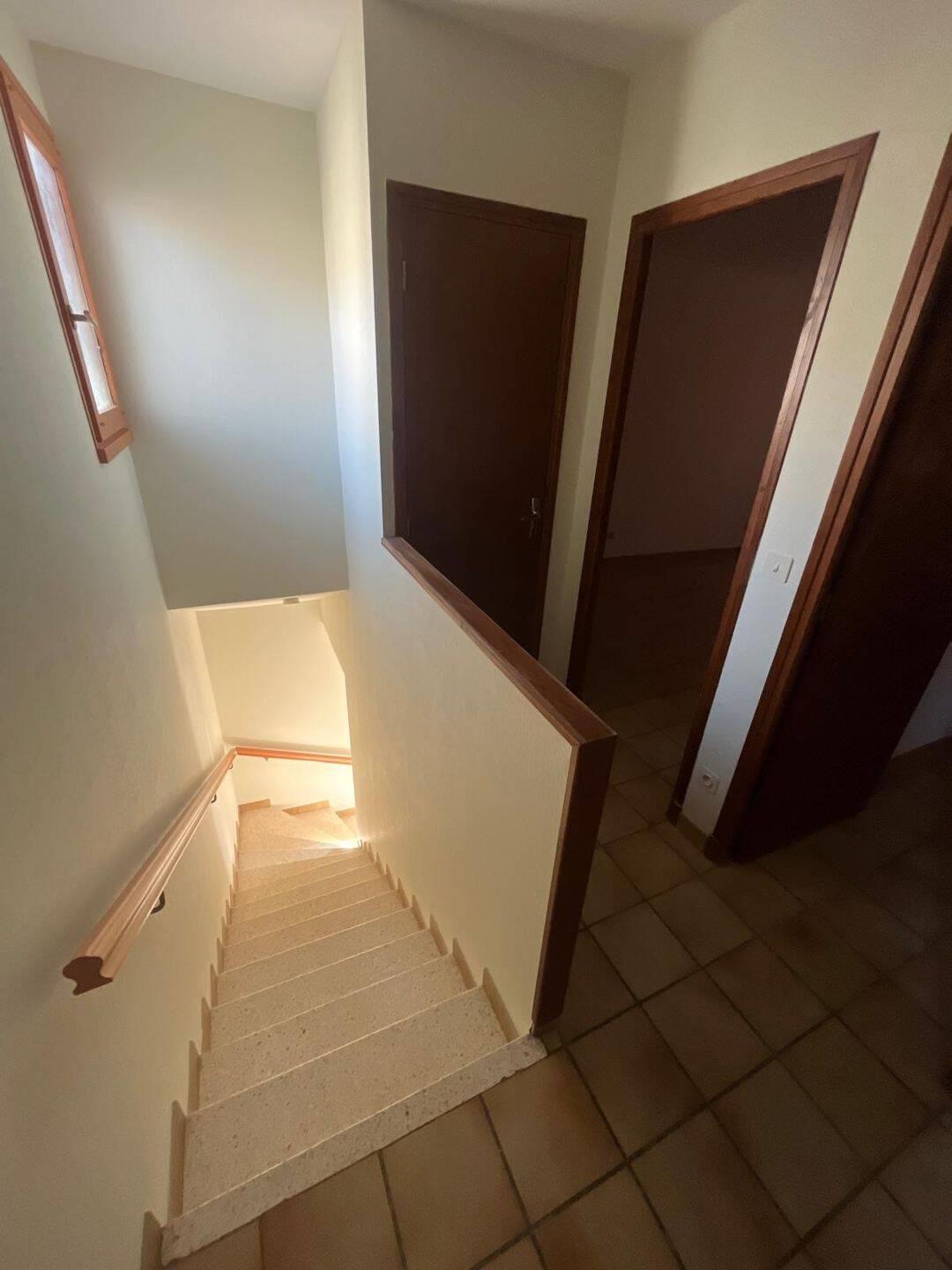 Maison à louer, 64m², Laure-Minervois