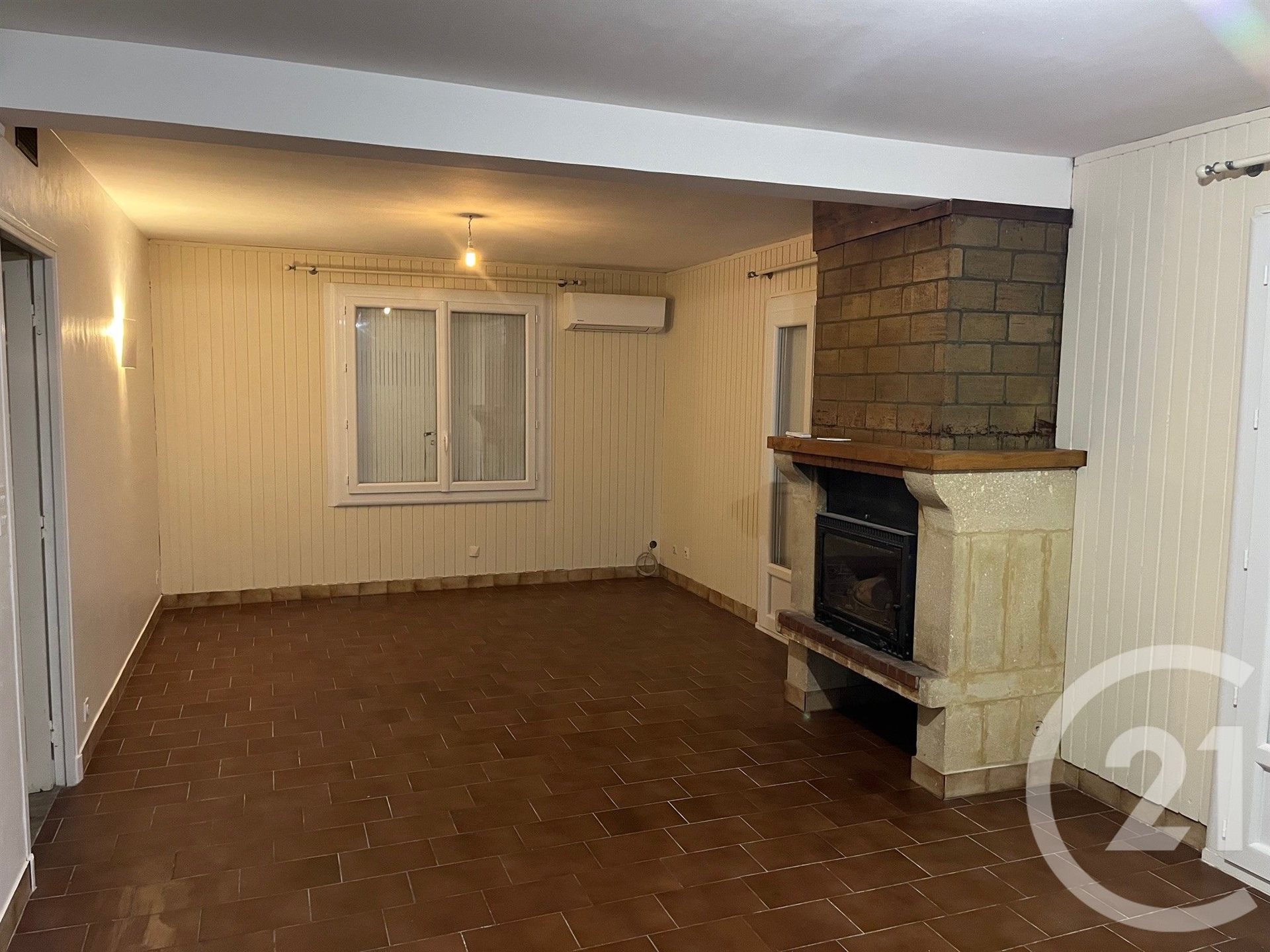 Maison à louer, 97m², Saussines