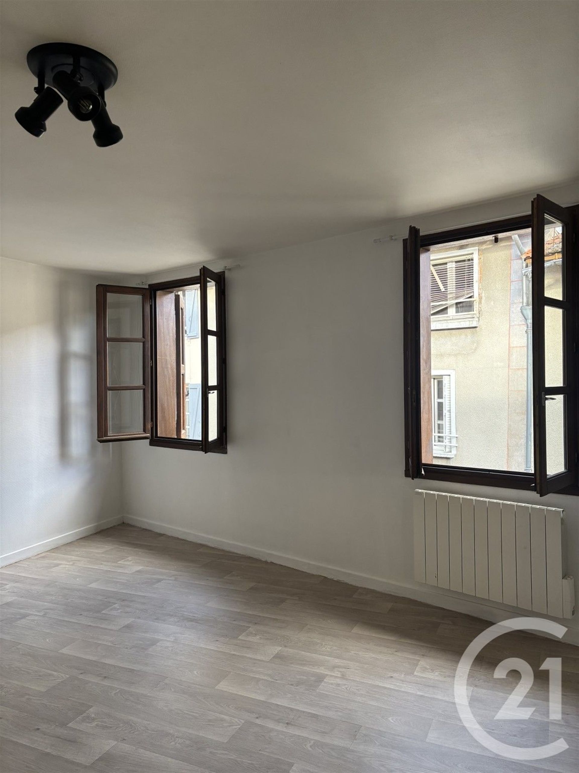 Appartement à louer, 40m², Aurillac