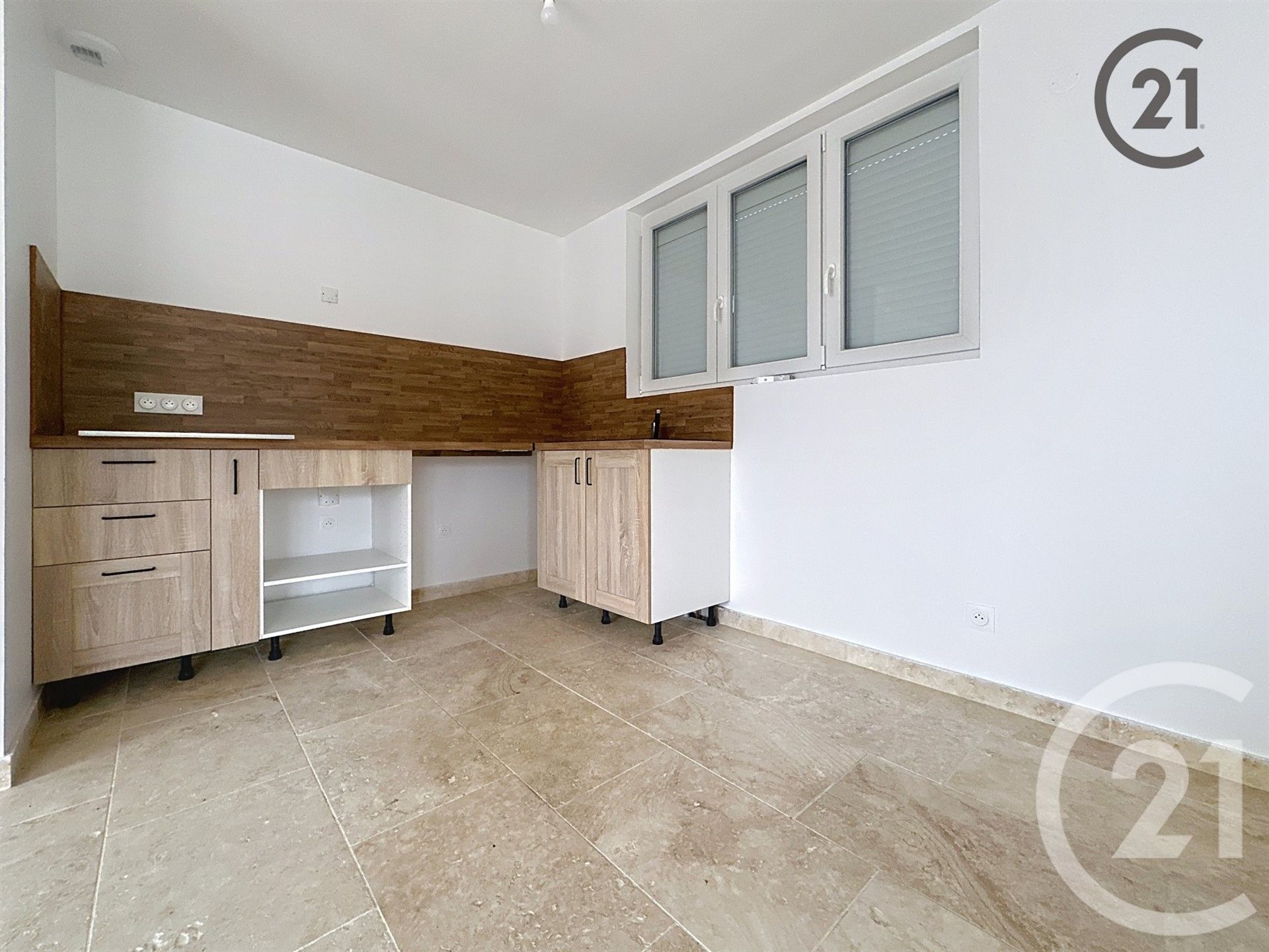 Maison à louer, 78m², Pont-sur-Yonne