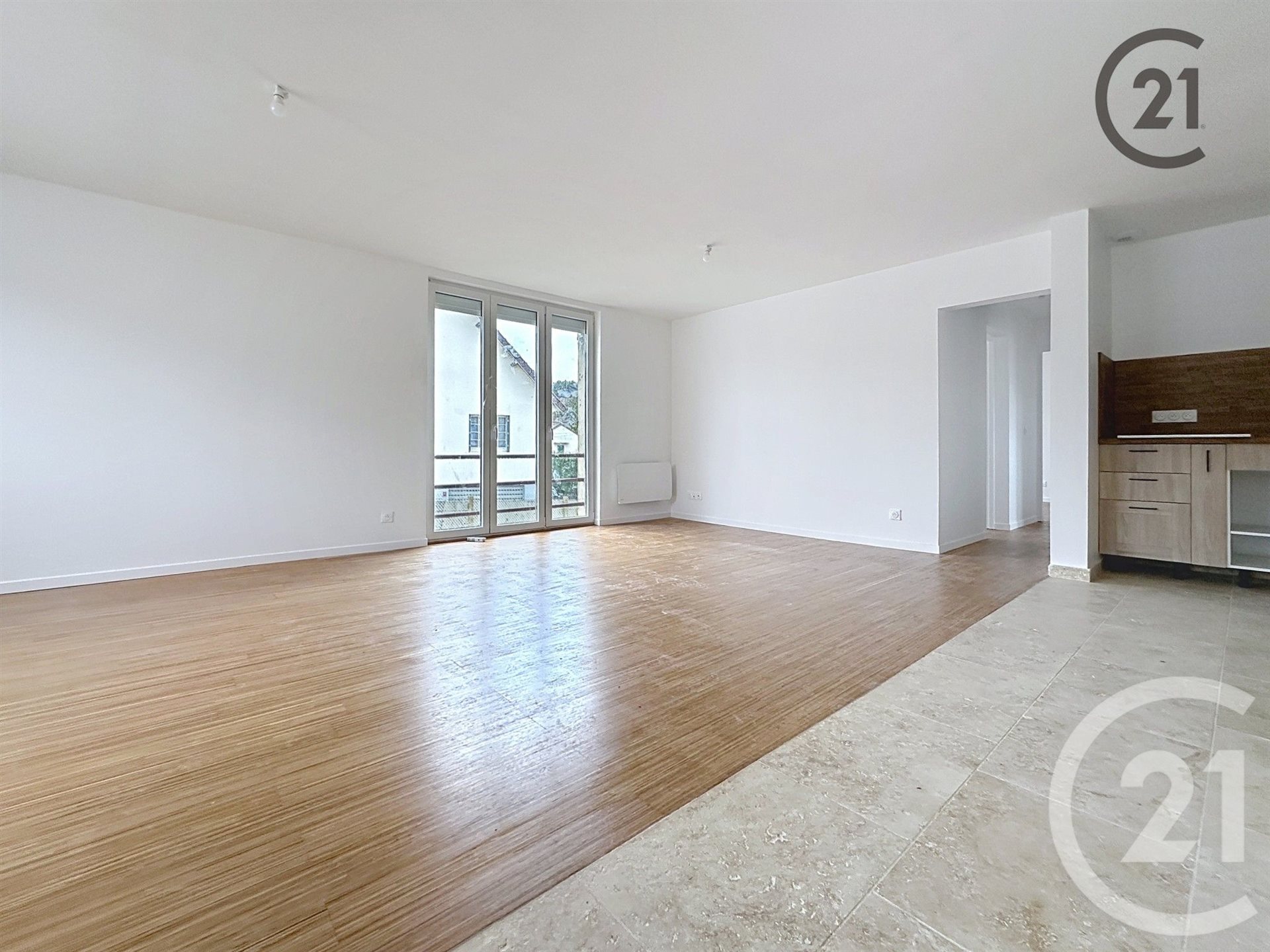 Maison à louer, 78m², Pont-sur-Yonne