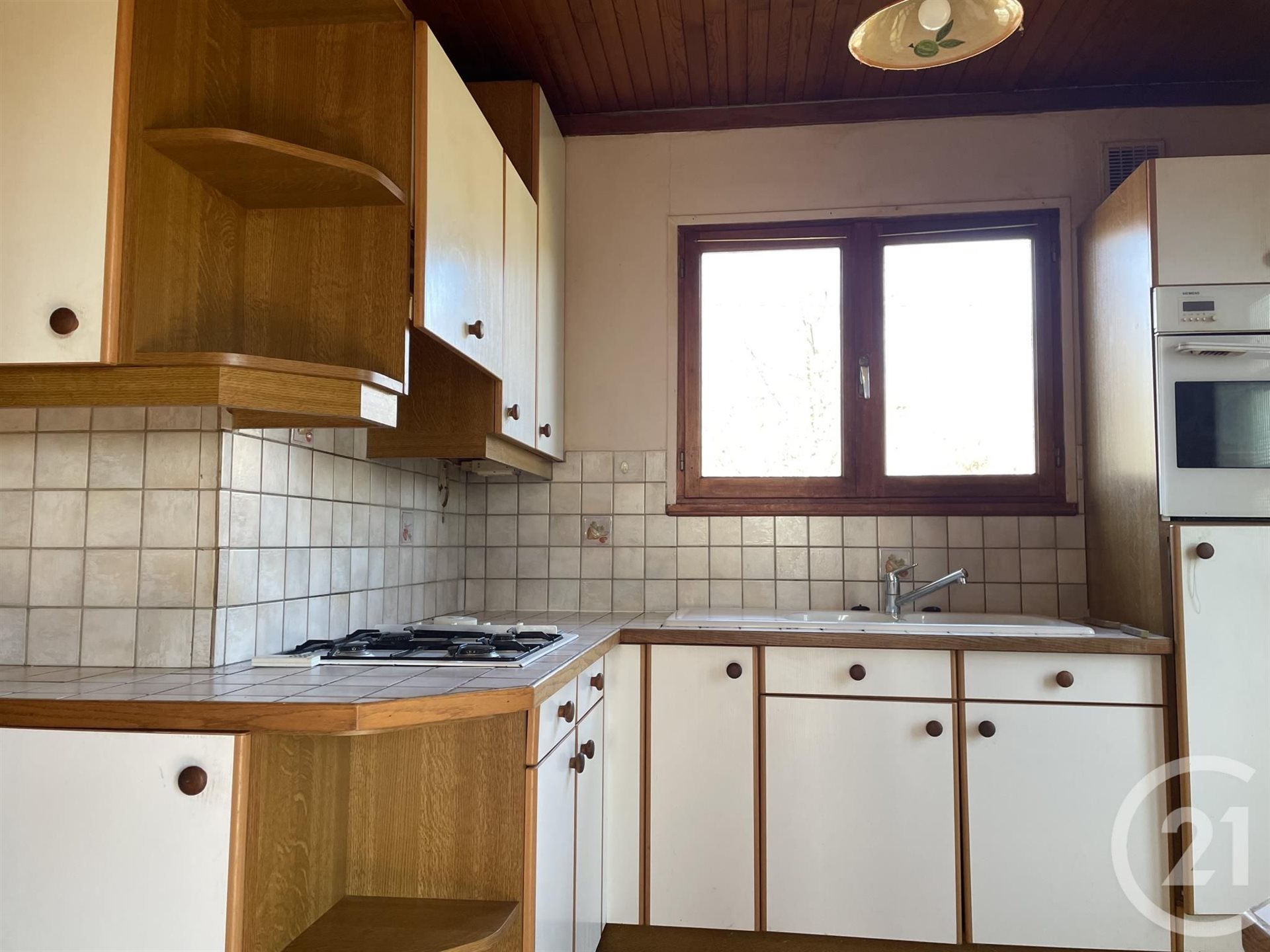 Maison à vendre, 69m², Villieu-Loyes-Mollon