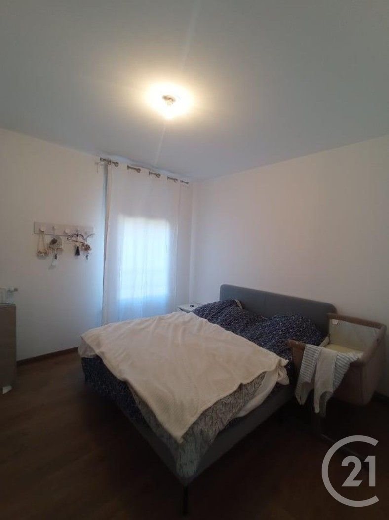 Appartement à louer, 68m², Saint-Max