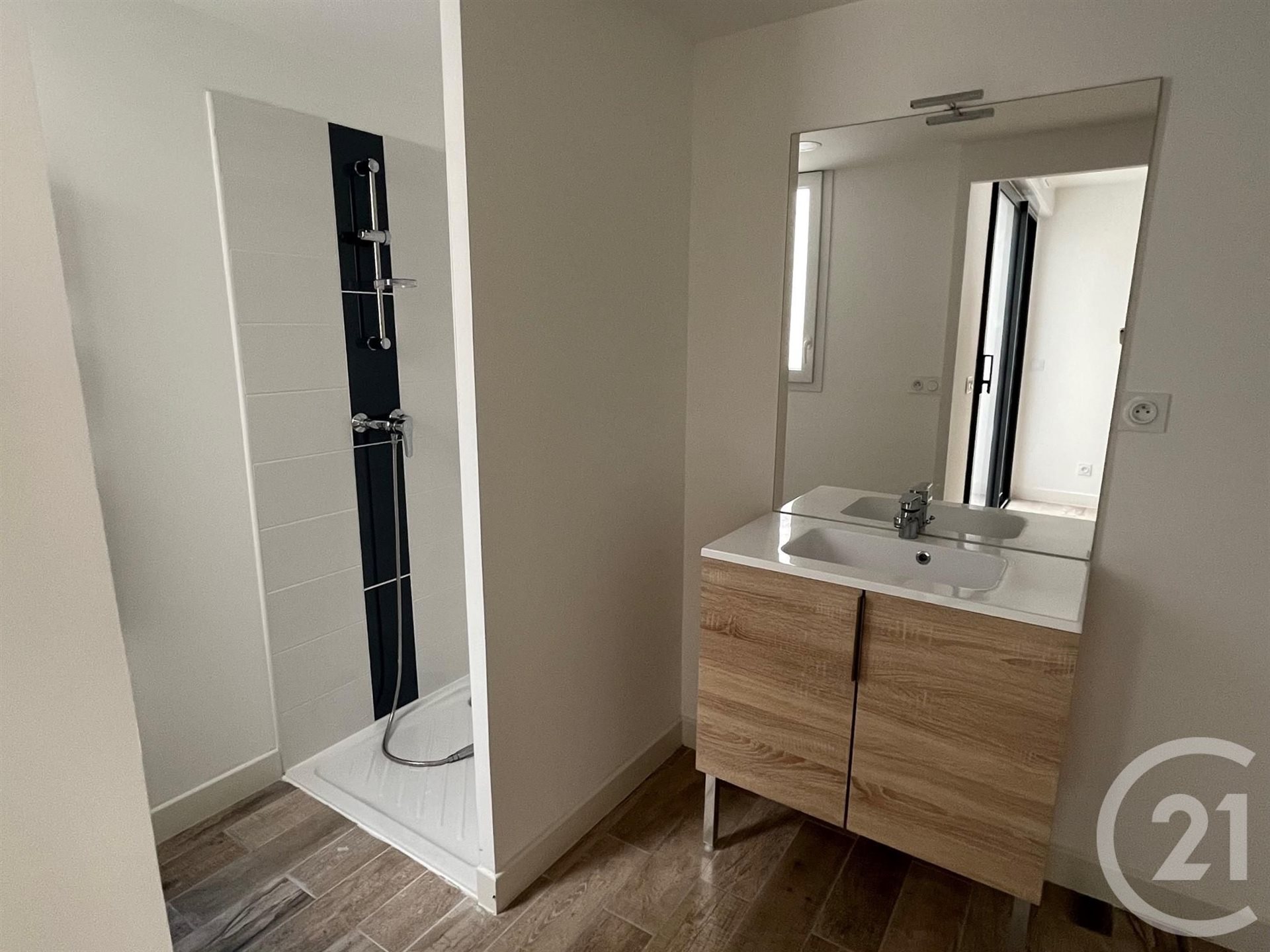 Appartement à louer, 44m², Mèze