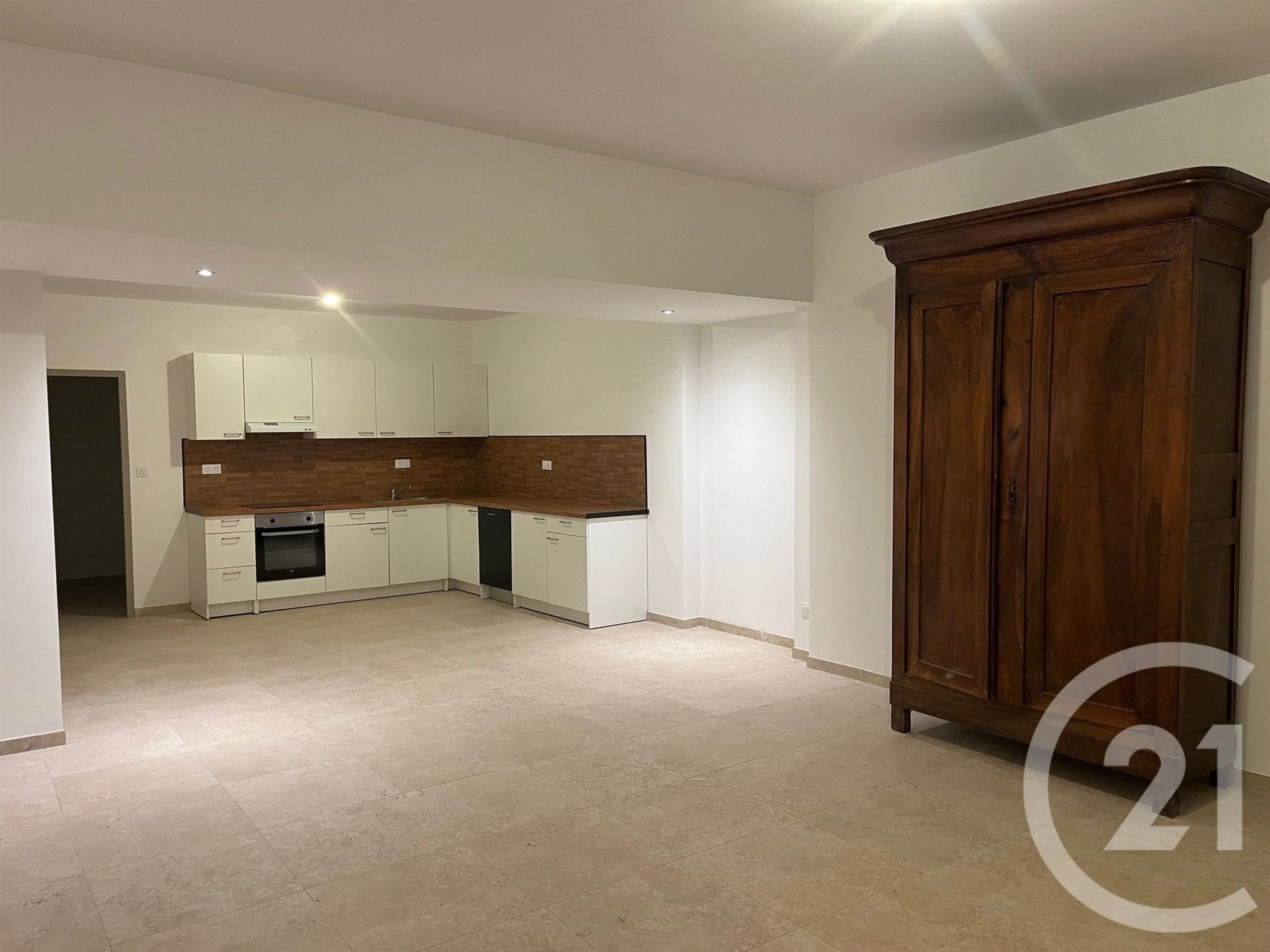 Appartement à louer, 136m², Sommières