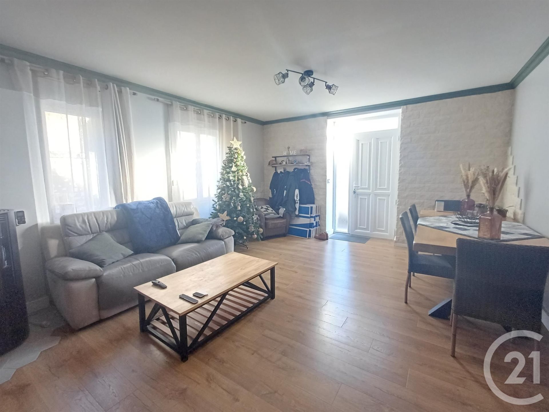 Maison à louer, 106m², Dangé-Saint-Romain