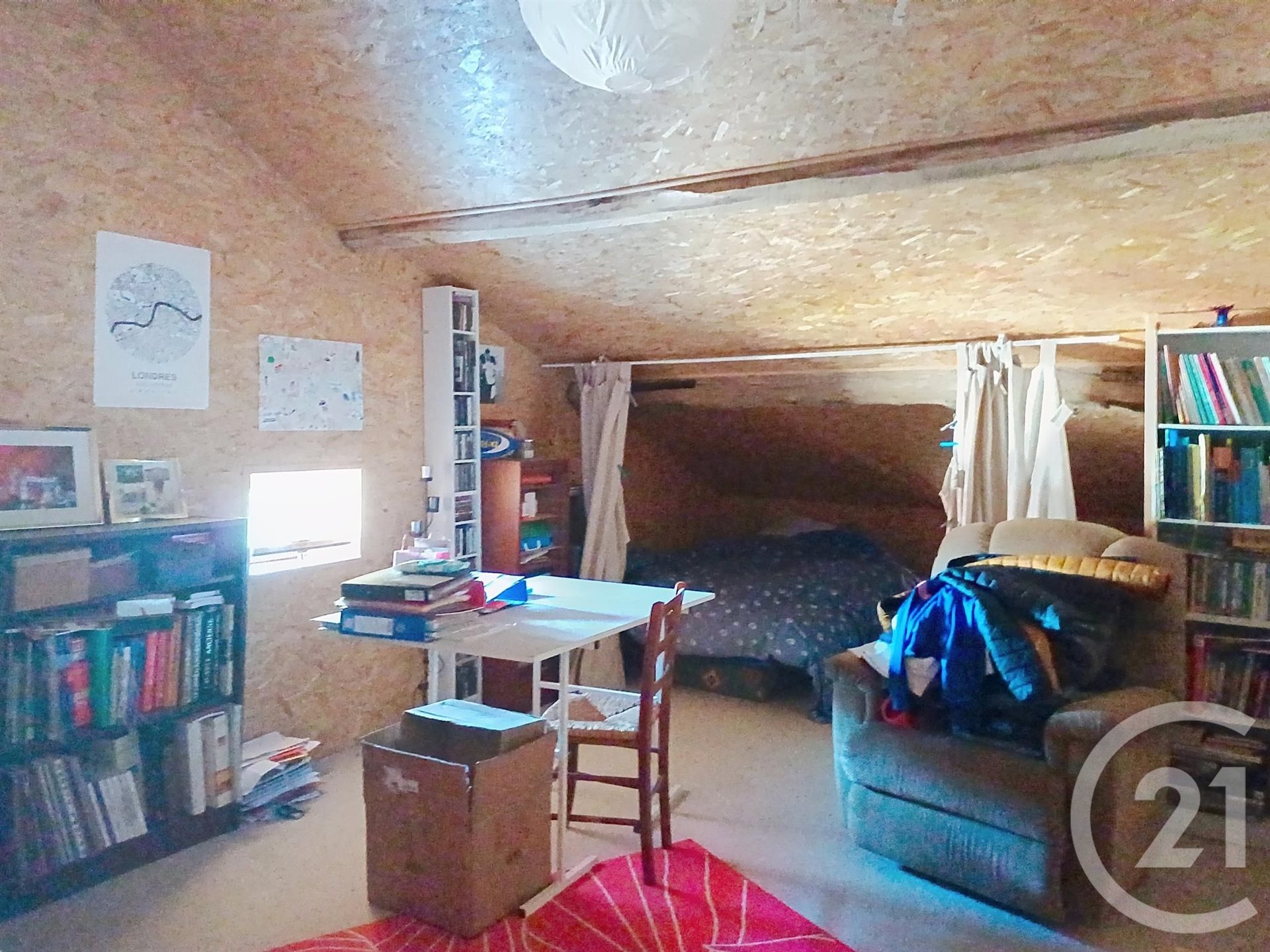 Maison à louer, 308m², Saint-Bonnet-de-Rochefort