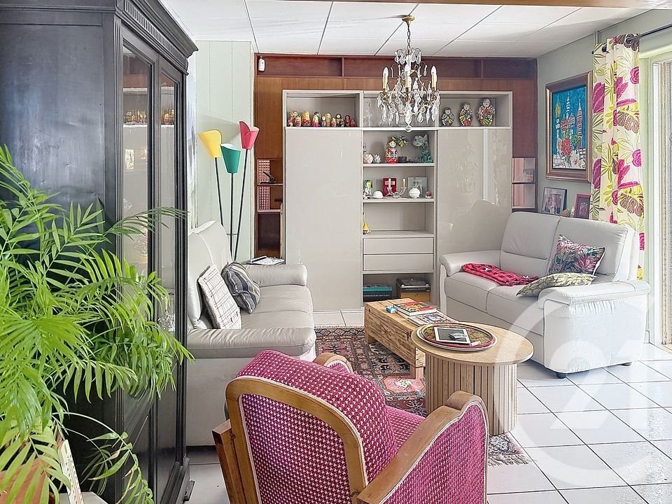 Maison à vendre, 141m², Saint-Nabord