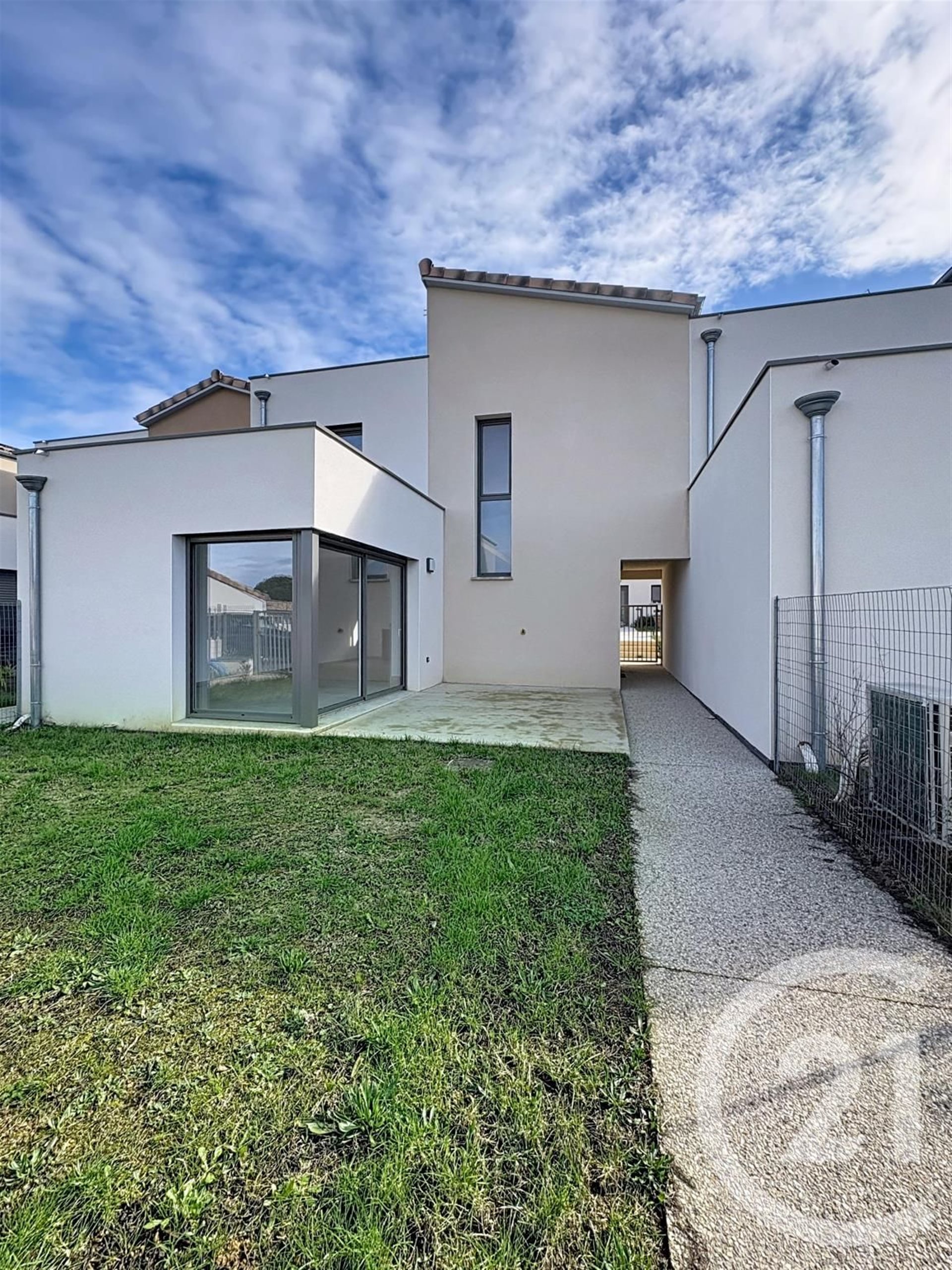 Maison à louer, 74m², Allan