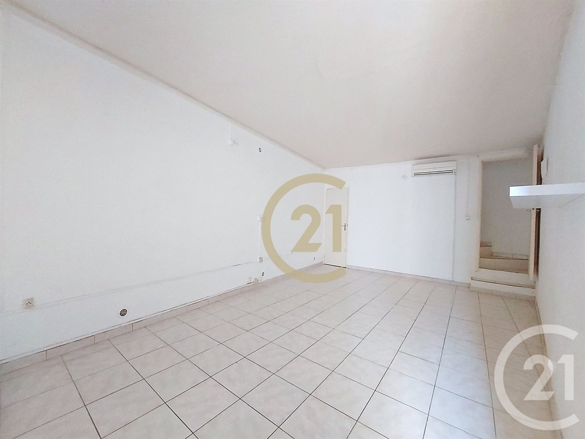 Appartement à louer, 59m², Fournès