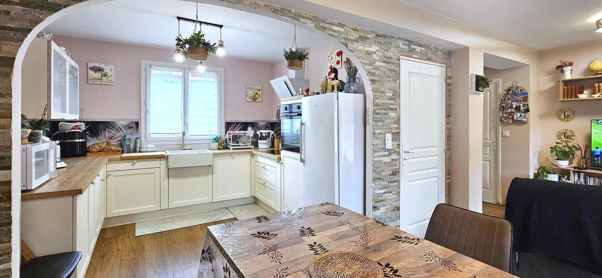 Maison à vendre, 117m², Saint-Chamant