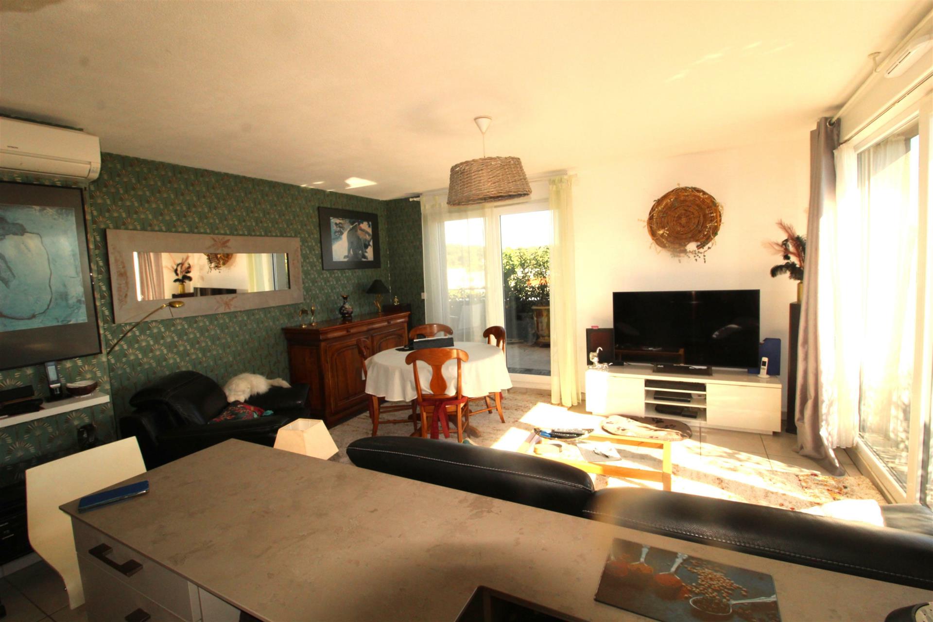 Appartement à vendre, 69m², Nîmes