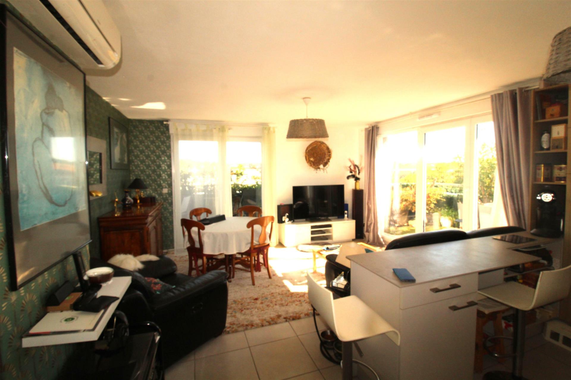 Appartement à vendre, 69m², Nîmes