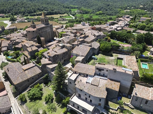 Vollständig renoviertes Dorfhaus in Madremanya, Gironès.