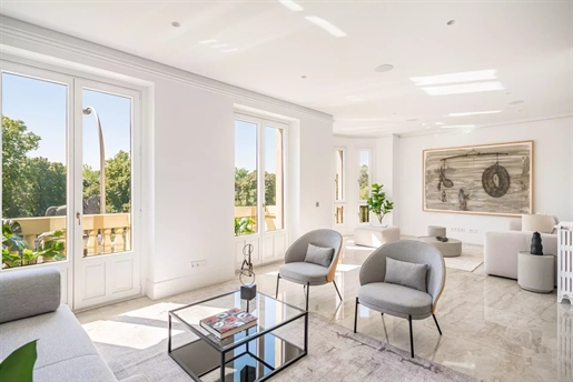 Au cœur de Recoletos : Appartement luxueux avec vue sur le Parc du Retiro