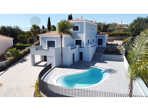 4 bedroom villa with pool, in Almancil - Algarve | Barra Prime