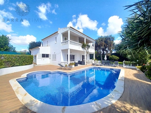 Villa 4 chambres avec vue mer et piscine chauffée - Albufeira