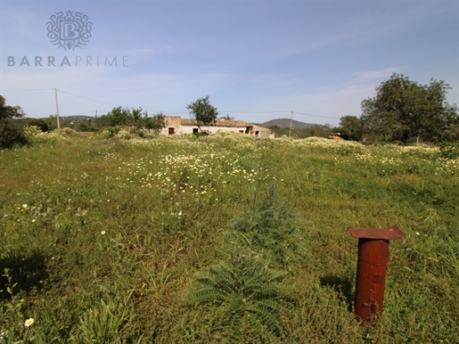Land with Ruin and Project: Panoramic Views in Estoi, Algarve