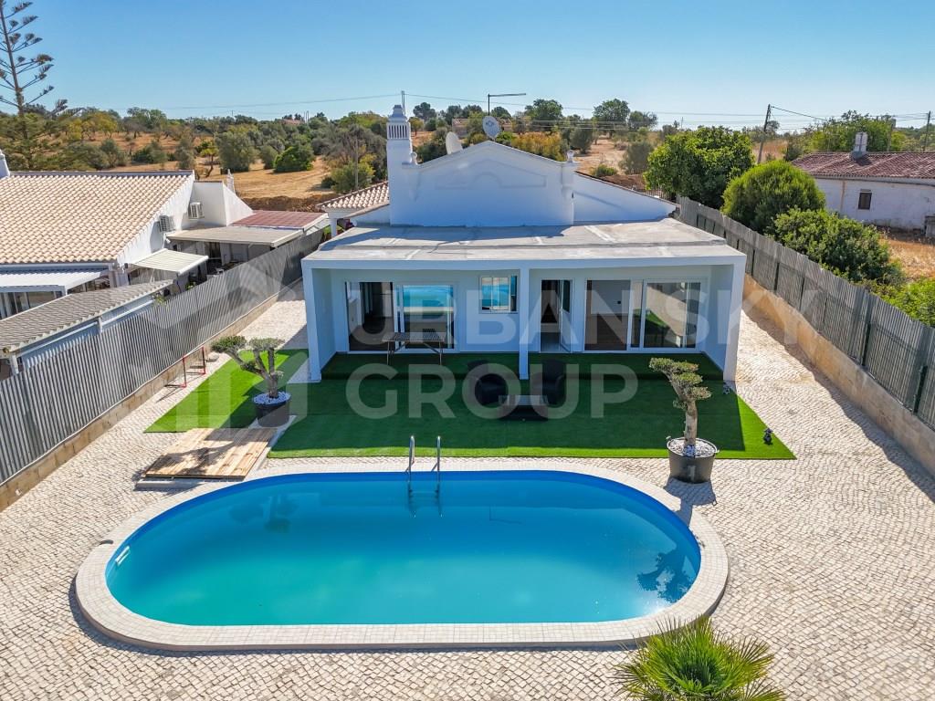Villa de 5 chambres avec piscine