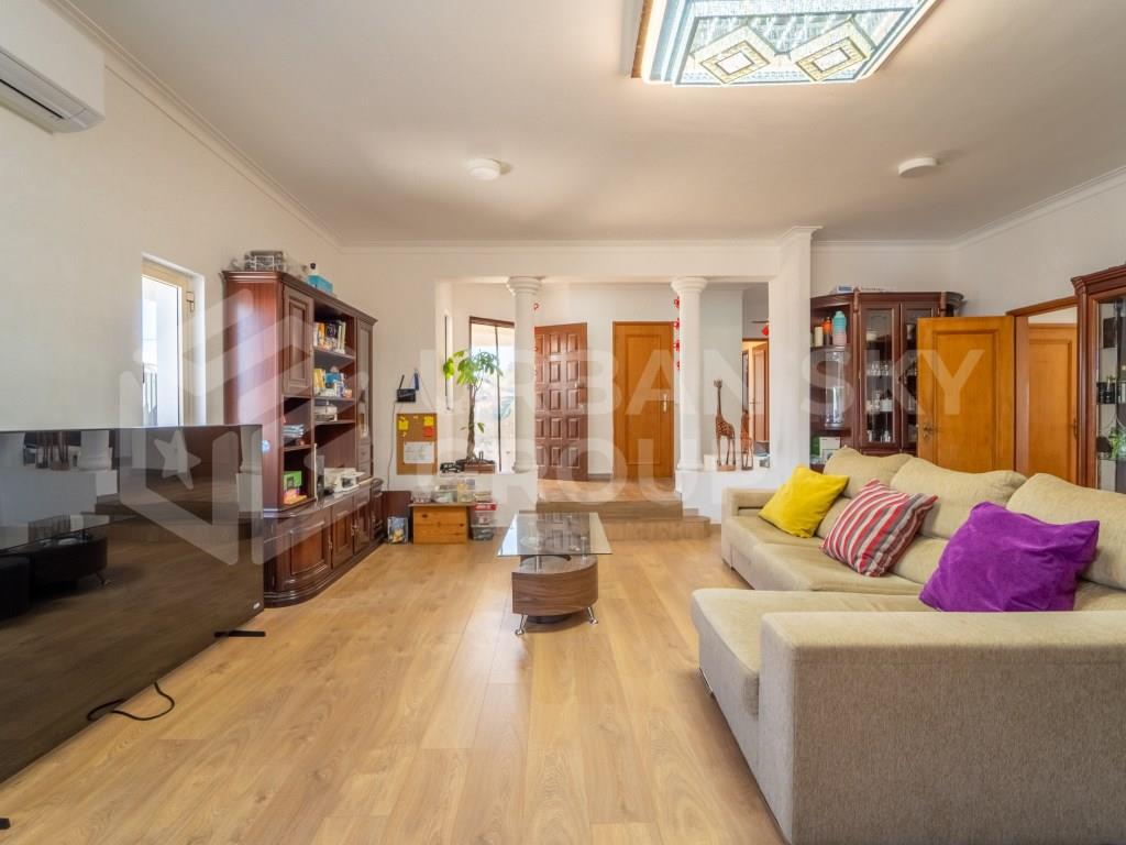 Villa de 5 chambres avec piscine