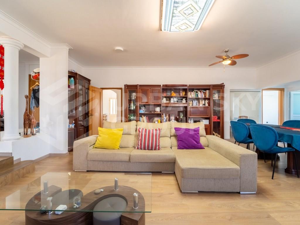 Villa de 5 chambres avec piscine