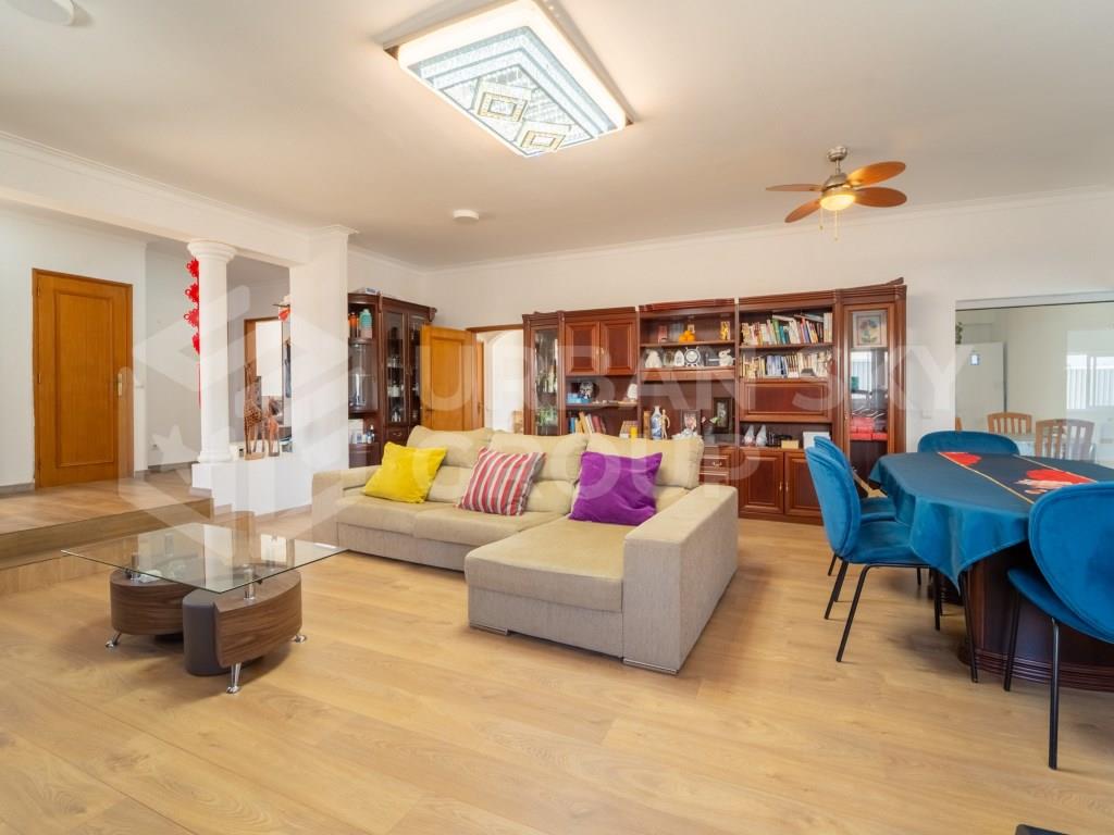 Villa de 5 chambres avec piscine