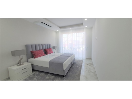 Apartamento T3 novo à venda em Lagos