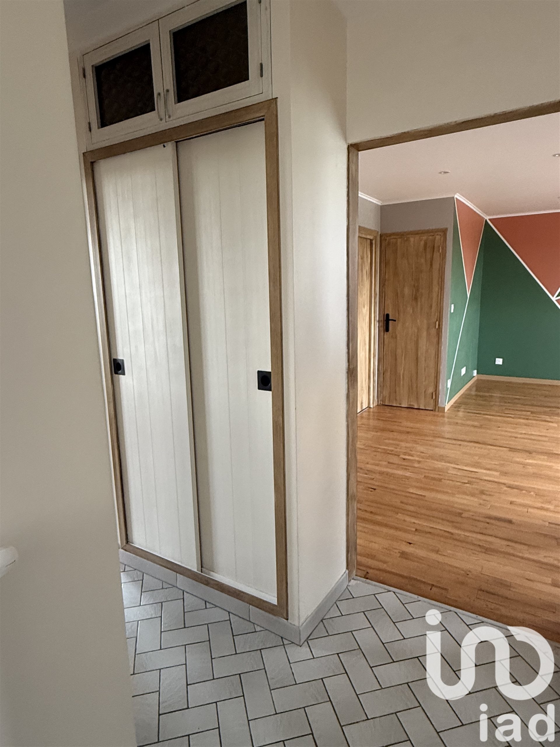 Maison à louer, 70m², Jâlons