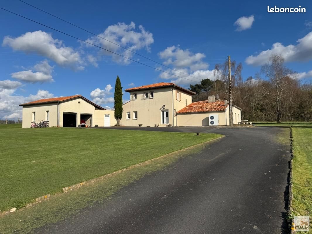 Maison à vendre, 208m², Oriolles