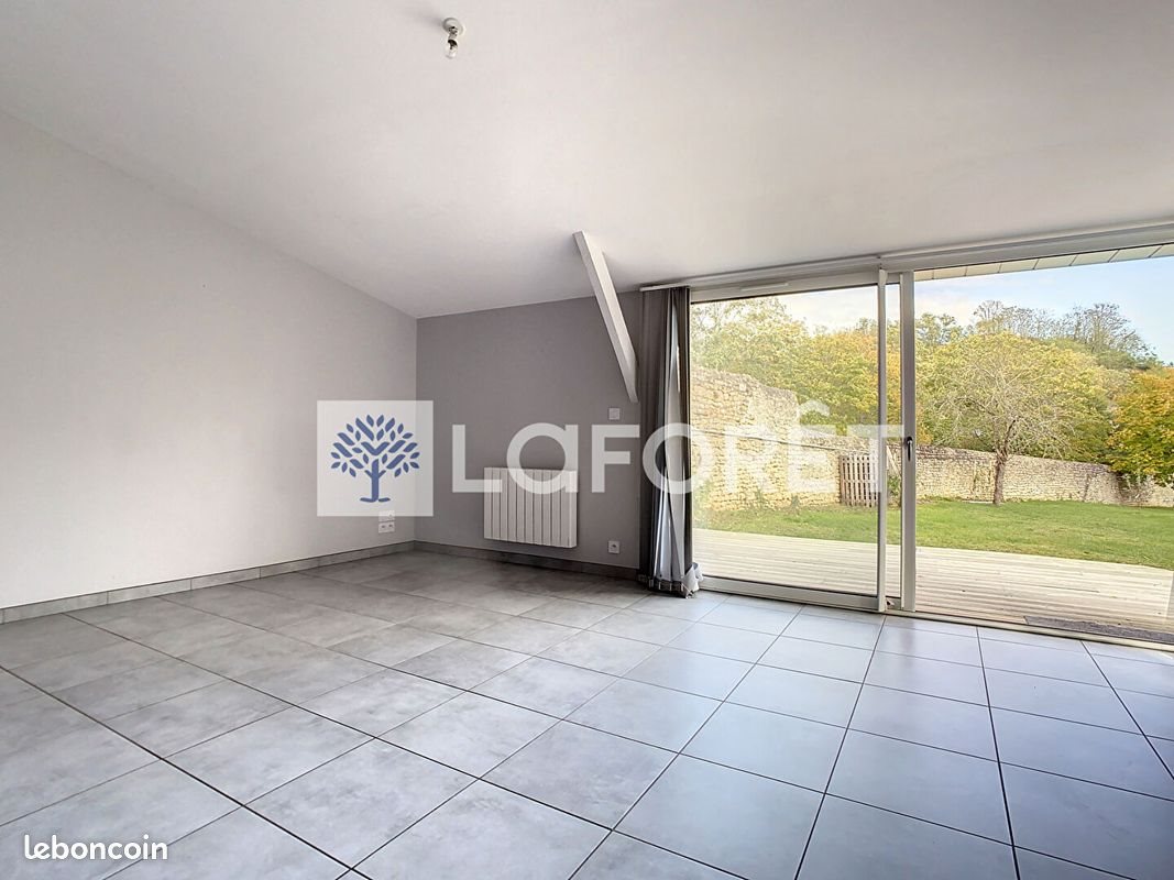 Maison à louer, 47m², Saint-Généroux